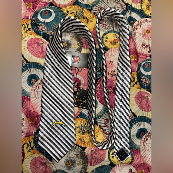 NWT NFL Pro Football LA Chargers Gingham Plaid Business Dress Suit Tie - Picture 2 of 6